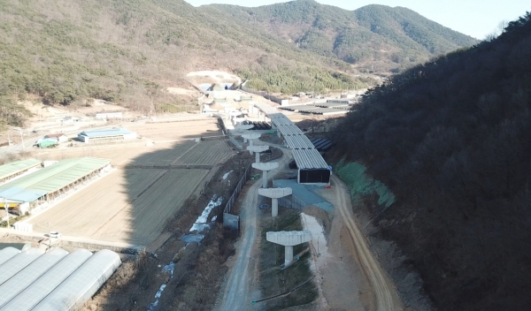 5공구 (주)KR산업는 본선 4.64km를 신설한다. /한국도로공사